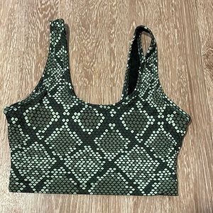 Balance sports bra, green snake